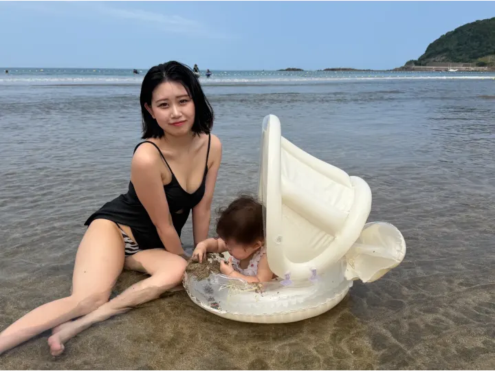 赤ちゃん、初めての海へ。家族3人で過ごした夏の日 未公開写真 5