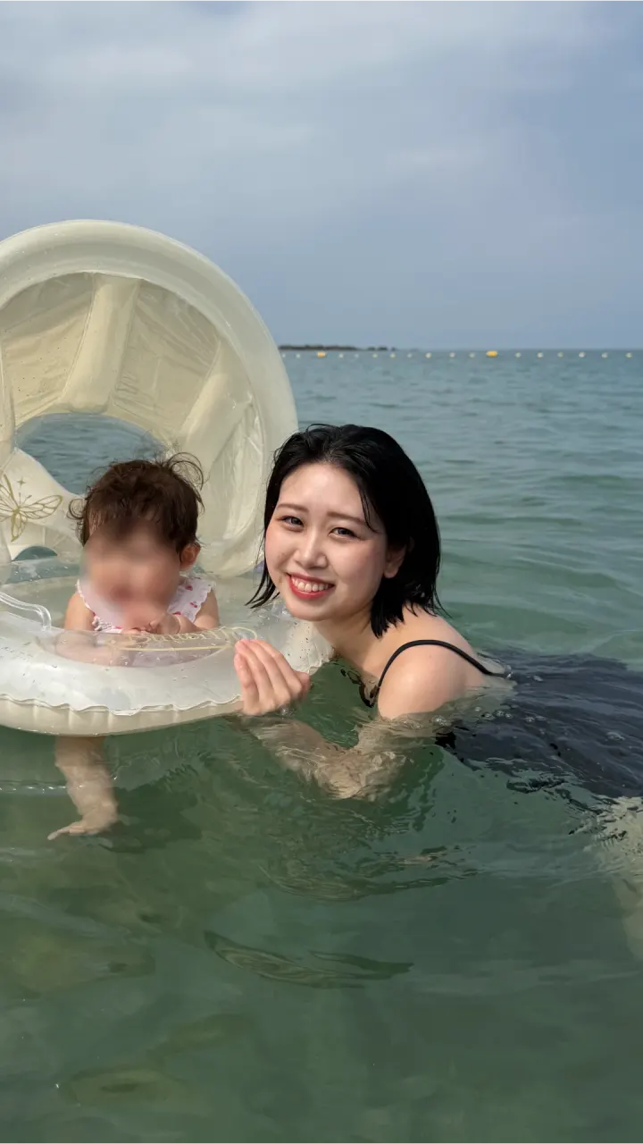 赤ちゃん、初めての海へ。家族3人で過ごした夏の日 未公開写真 8